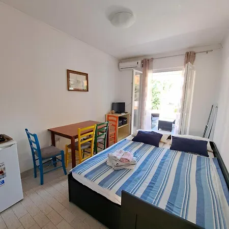 Appartement Frani 1 *