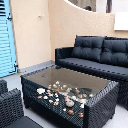 Frani 1 Apartment