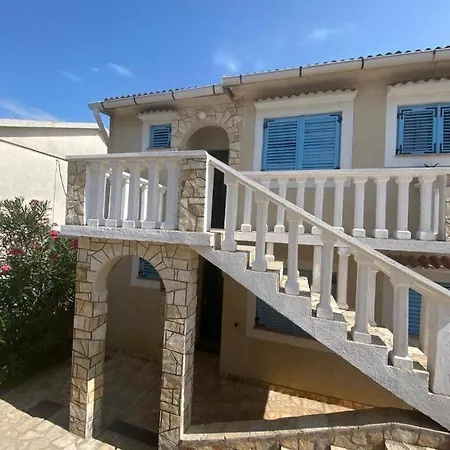 Frani 1 Apartment
