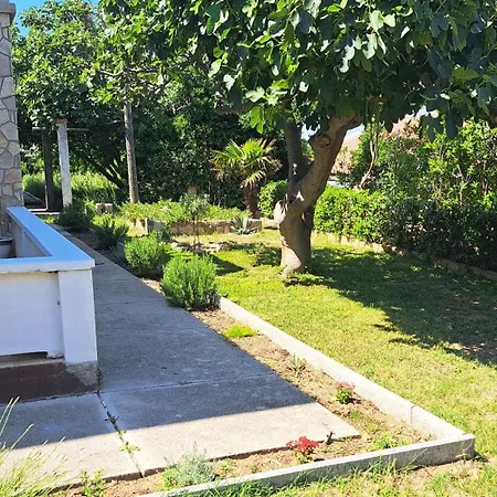 Frani 1 Apartment Pag Town